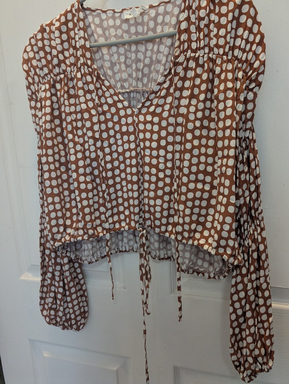 Women’s Polka Dot Tie-Front Peasant Blouse - Brown/White